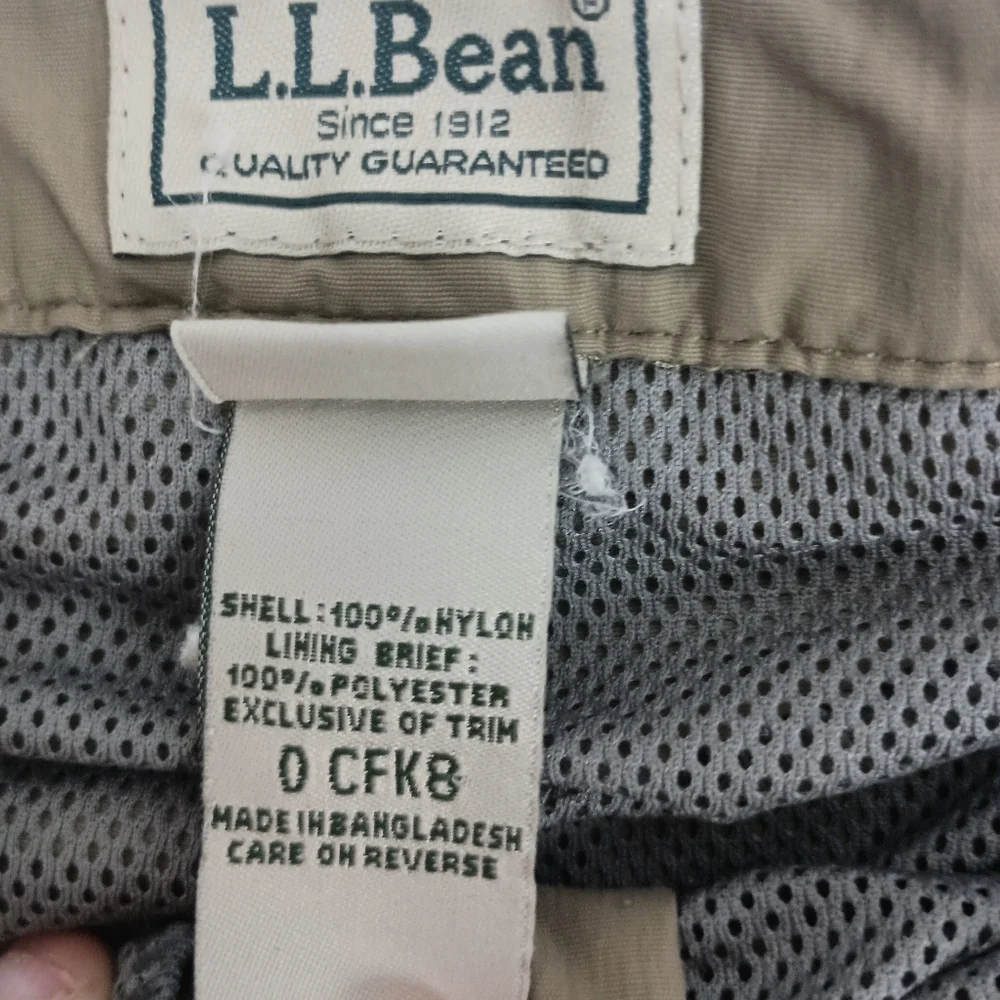 L.L BEAN‎ Large Khaki Brown Tan Cargo Summer Shorts (#99)